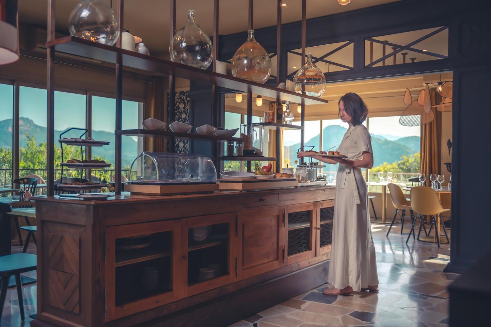 Logis Hotel Restaurant Le Plantevin Propiac Bagian luar foto