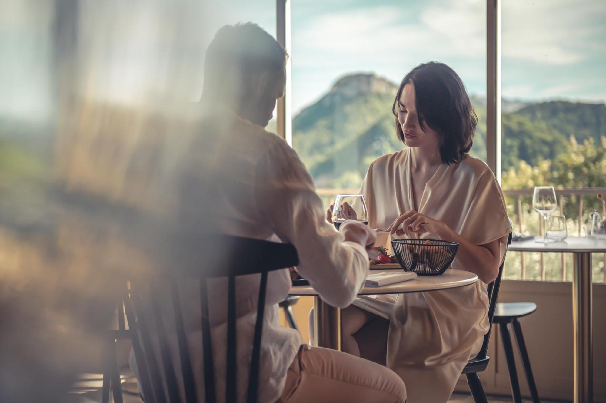 Logis Hotel Restaurant Le Plantevin Propiac Bagian luar foto