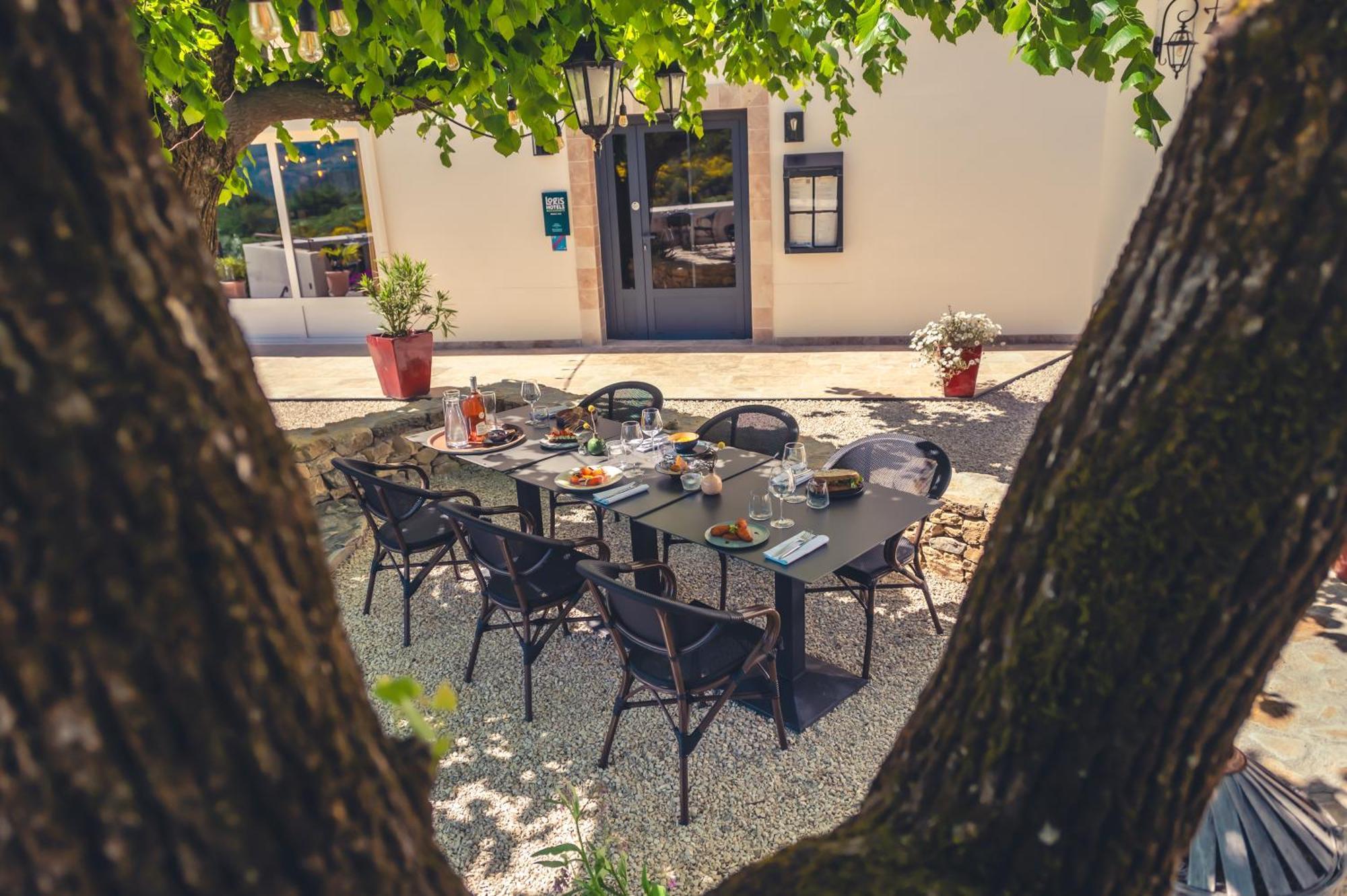 Logis Hotel Restaurant Le Plantevin Propiac Bagian luar foto