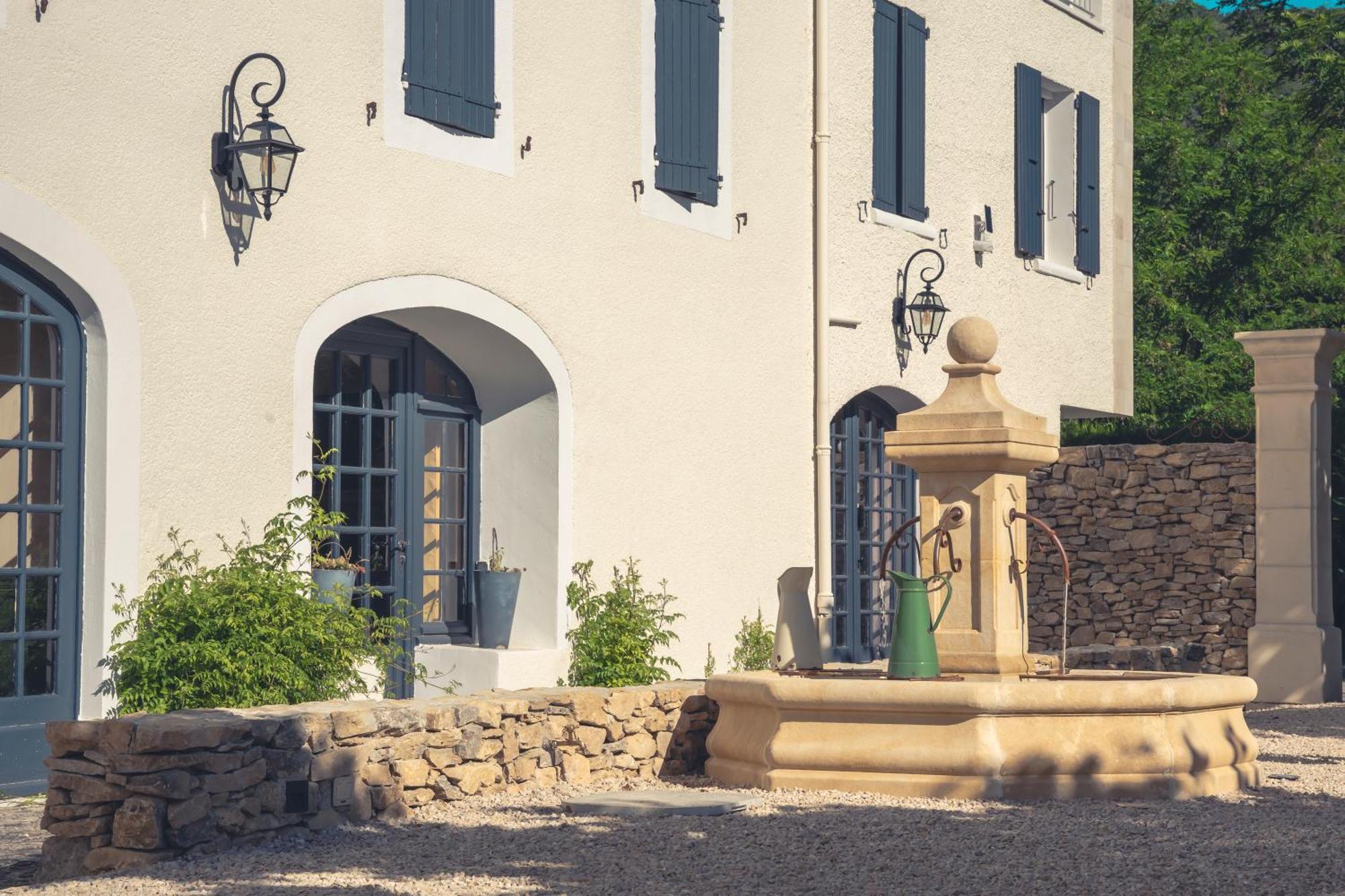 Logis Hotel Restaurant Le Plantevin Propiac Bagian luar foto